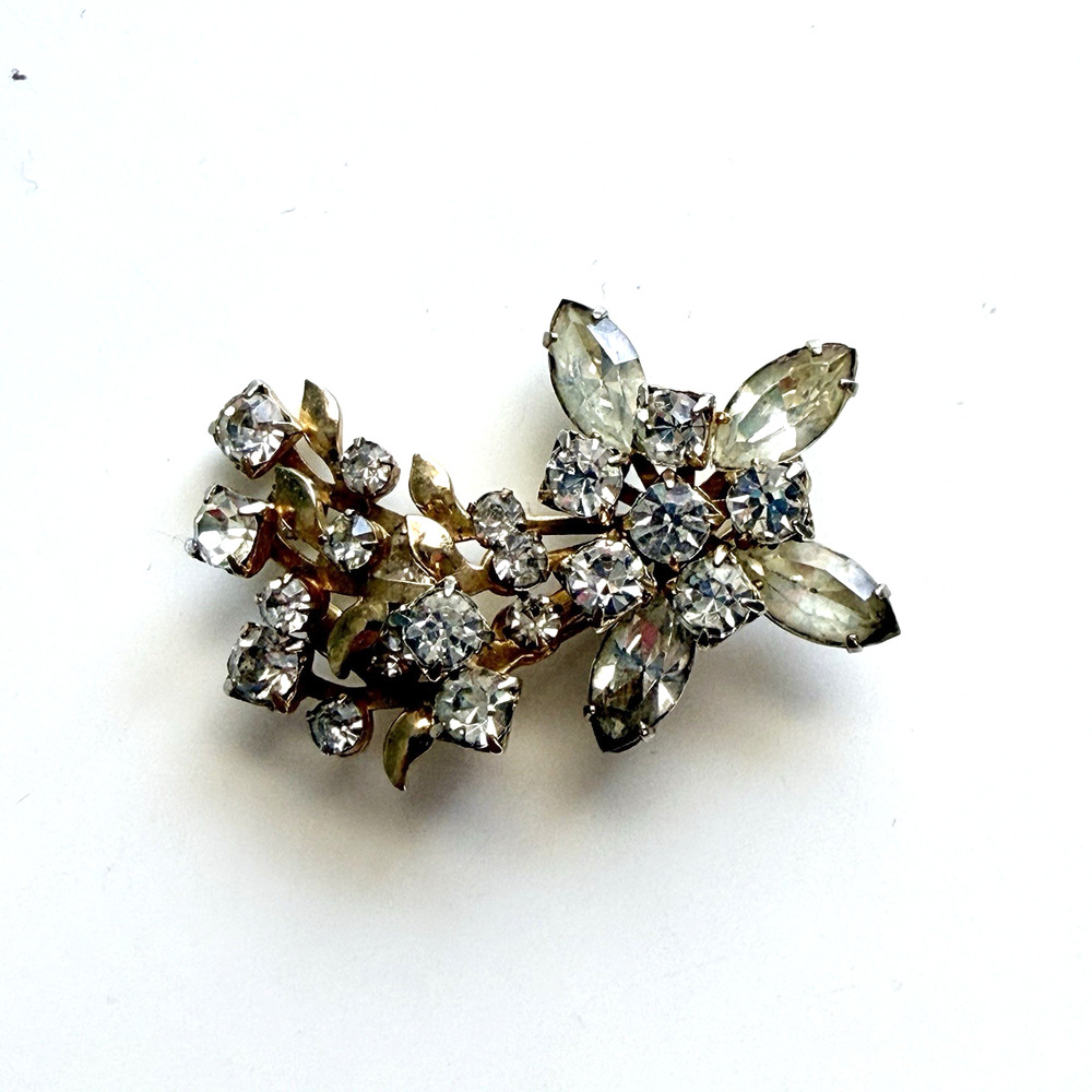Vintage Brooch Pin Rhinestones Clear Faceted Glass Floral and Gold Tone Leaves
